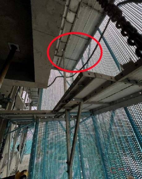 【隐患】立杆未成对布设和加设加强撑