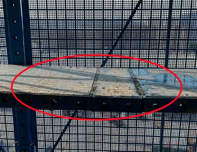 【隐患】脚手板连接未设置连接板