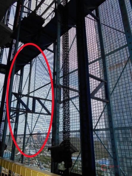 【隐患】竖向主框架大于0.6m 没有设计计算