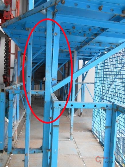 【隐患】竖向主框架大于0.6m 没有设计计算