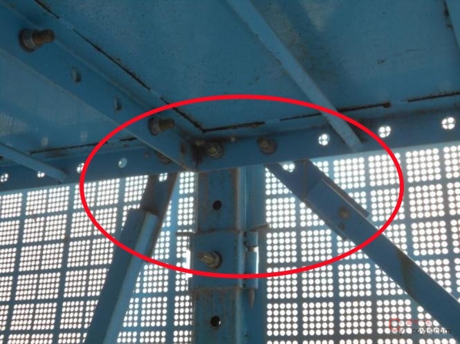 【隐患】水平支承桁架的斜杆未设置节点板与立杆连接