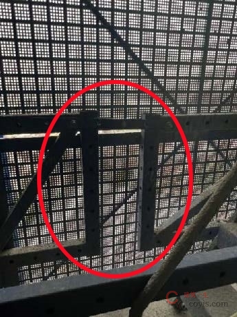 【隐患】水平支承桁架连接构造不足变形严重