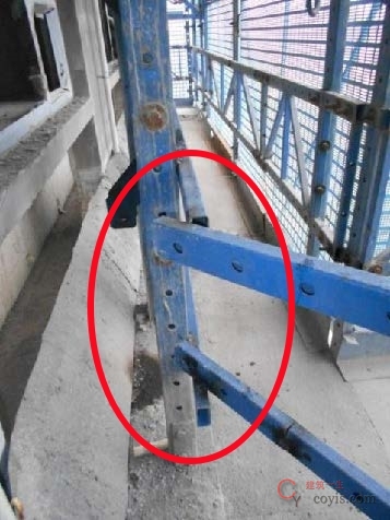 【隐患】水平支承桁架连接不规范、局部变形严重