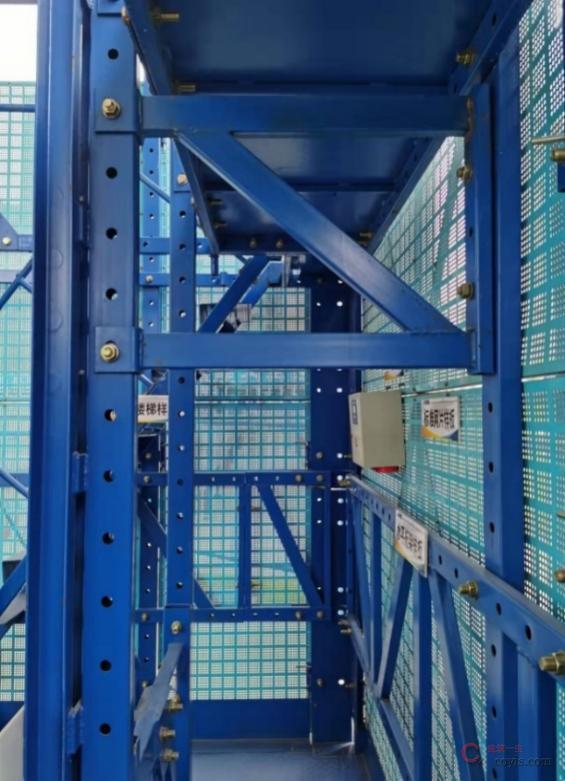 【正确】水平支承桁架、加强撑无锈蚀