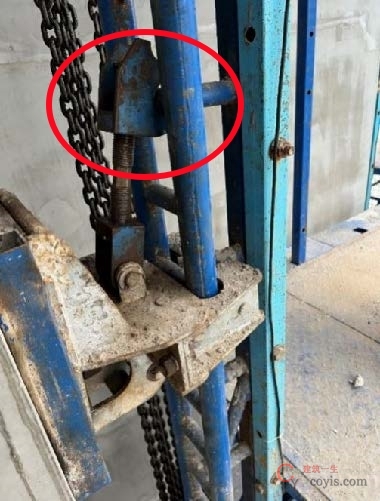 【隐患】卸荷装置顶头受力轴线与撑杆轴线不重合