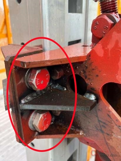 【隐患】防倾导轮座与附着支座连接螺栓不满足要求