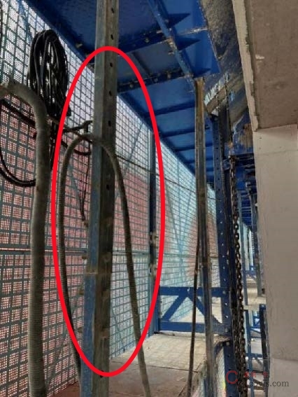 【隐患】施工用电电缆布设不规范,随意拉设