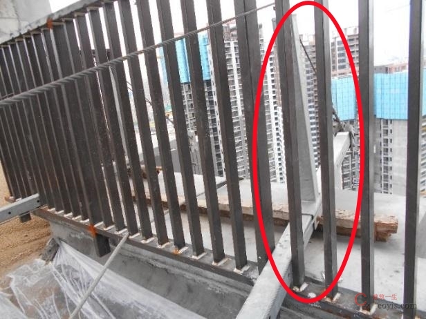 【隐患】吊篮横梁搁置在飘板上