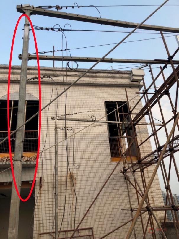 【隐患】悬挂支架大于标准产品高度未作加强措施