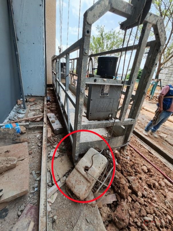 【隐患】安全钢丝绳重锤设置不当