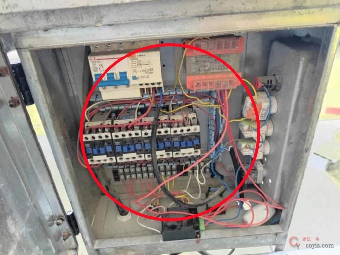 【隐患】未设置相序继电器