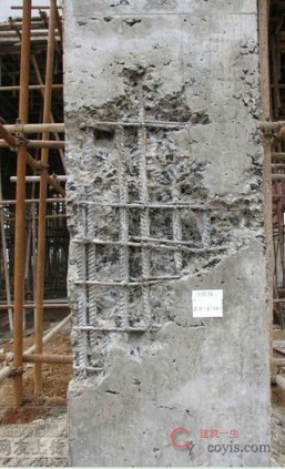 4)混凝土浇筑时不振捣、漏振捣、随意振捣