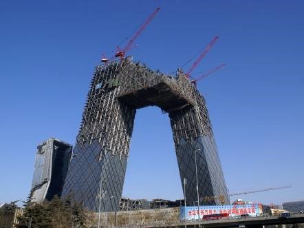 中央电视台总部大楼工程—悬臂合龙施工技术