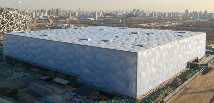 国家游泳中心(水立方)工程世界上第一个多面体空间刚架结构