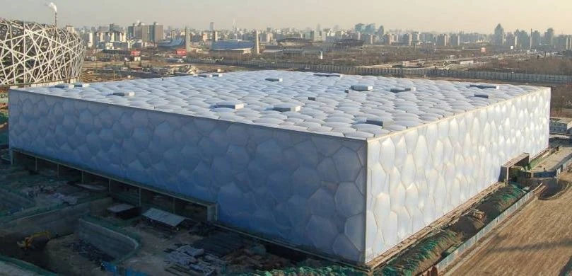 国家游泳中心(水立方)工程世界上第一个多面体空间刚架结构