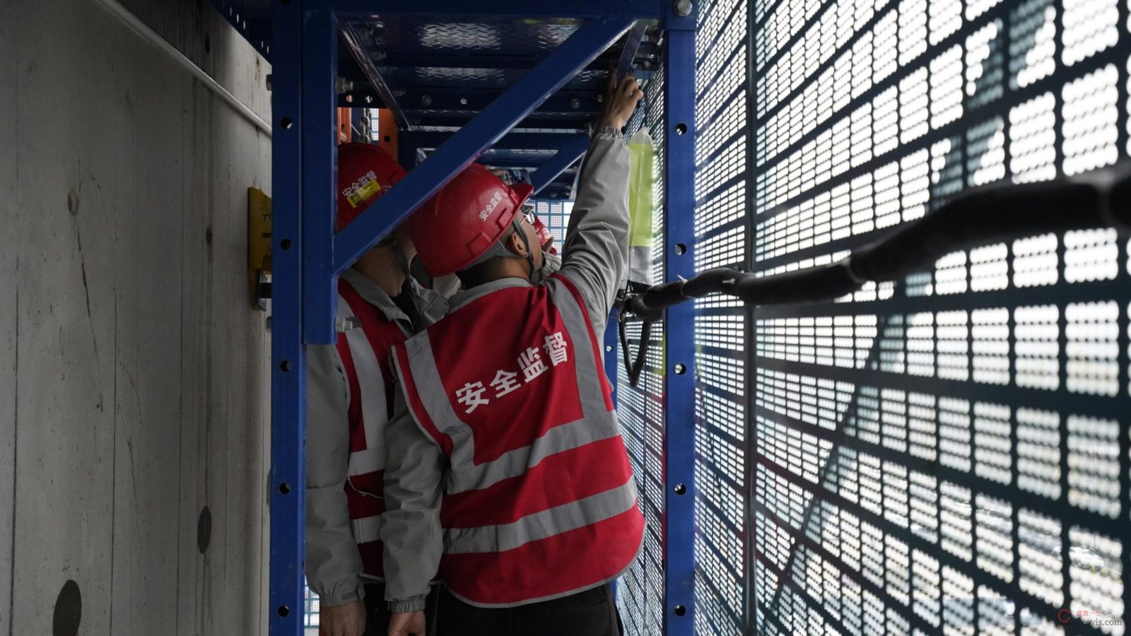 图1-15 定期安全检查