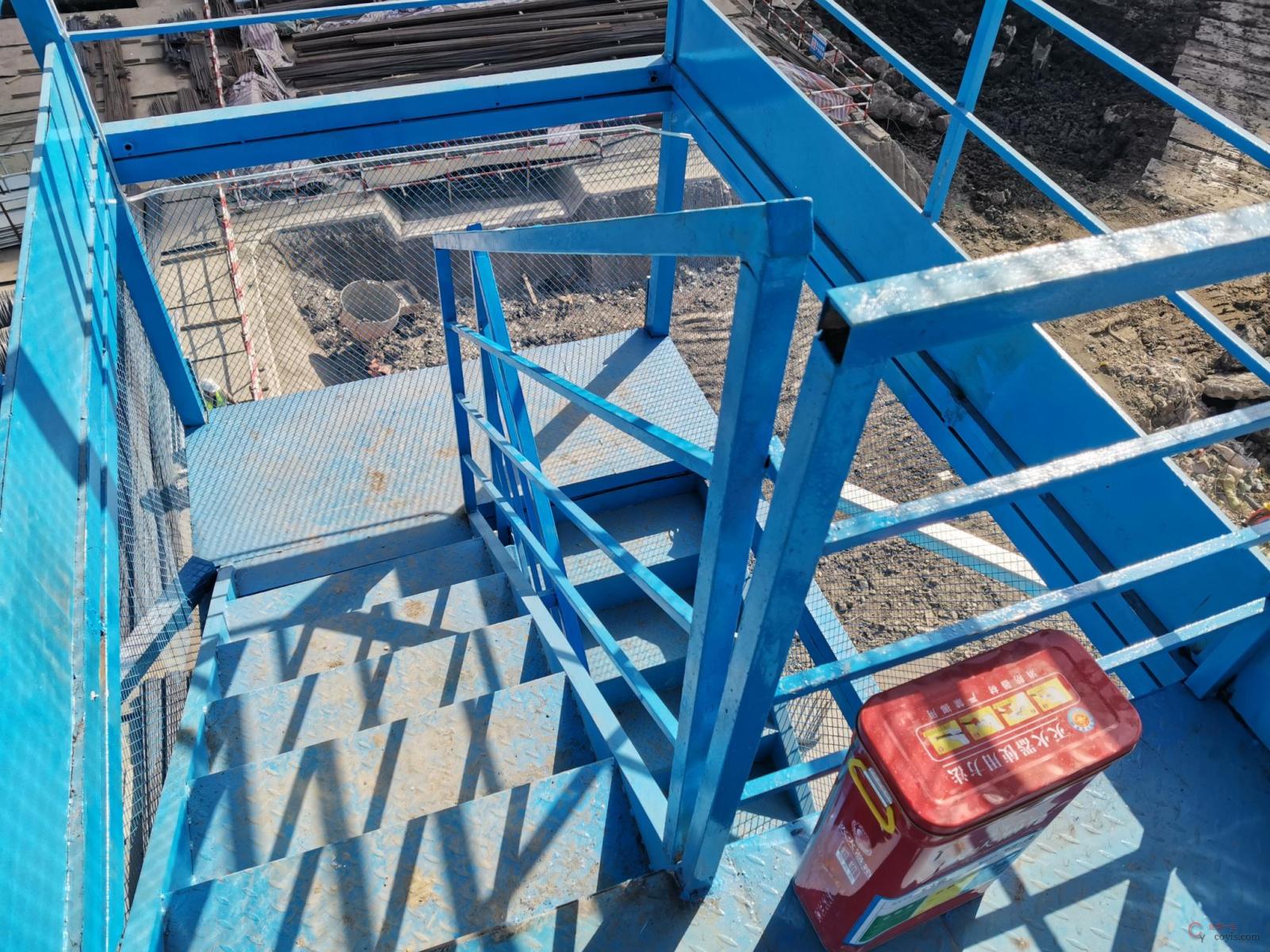 图2-30 基坑通道安全出口(1)