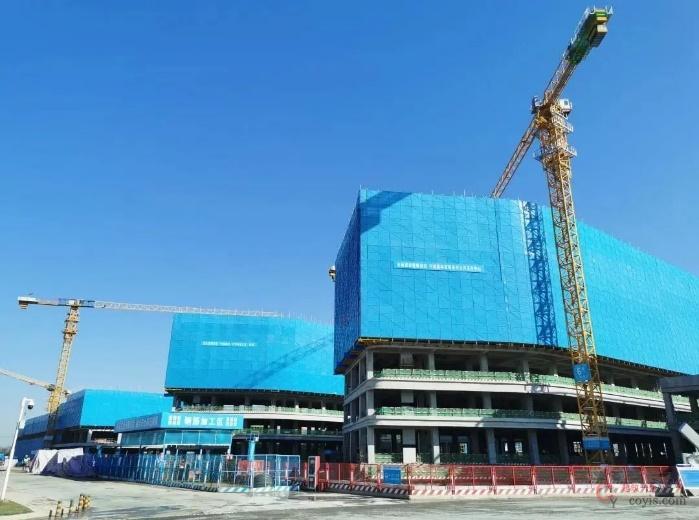 图3-11 脚手架外立面防护(1)