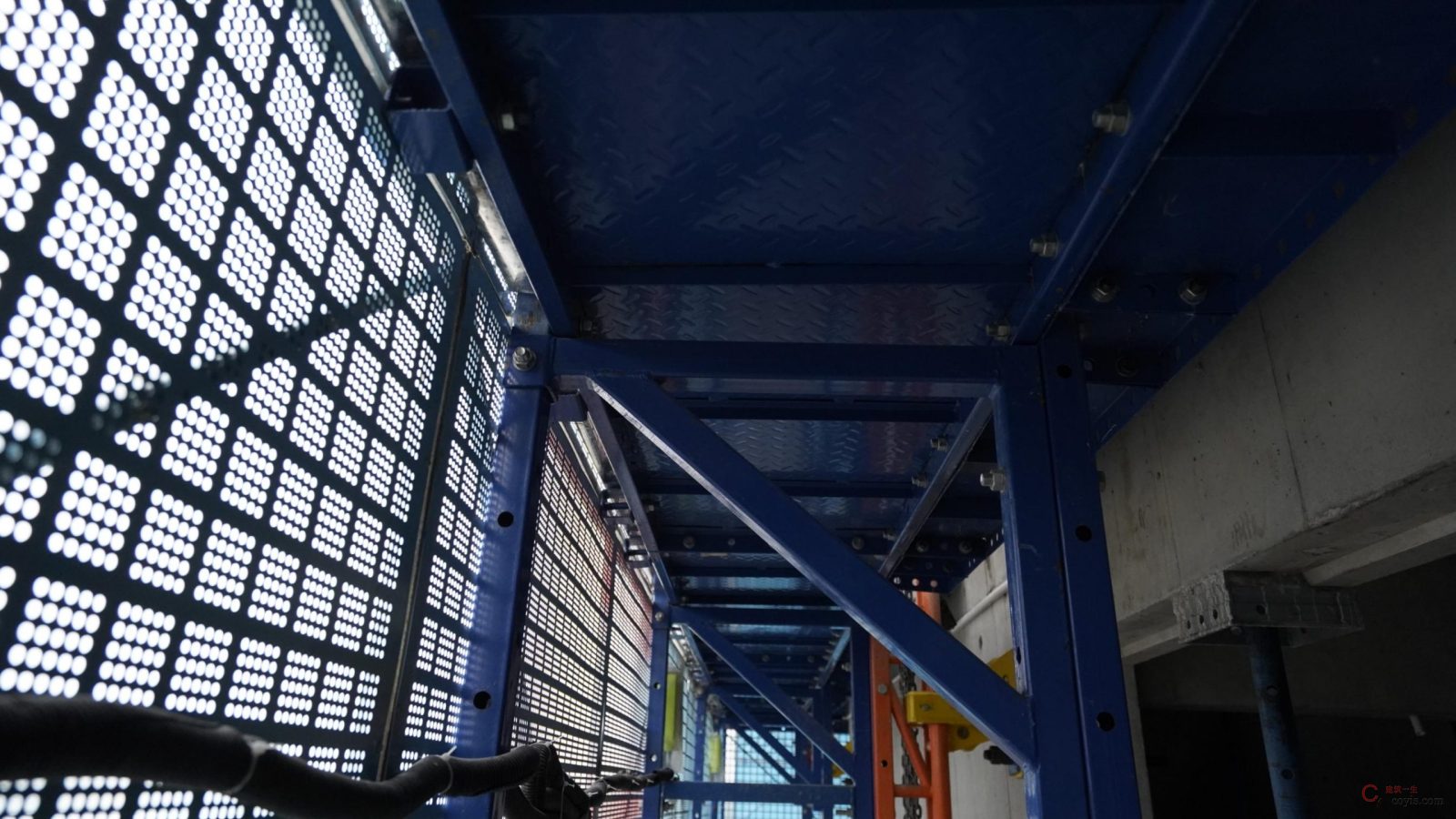 图3-21 内部桁架示例图