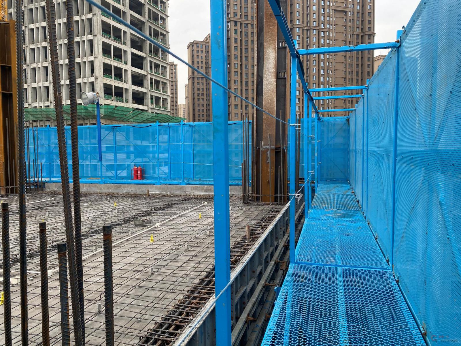 图3-26 操作层走道板