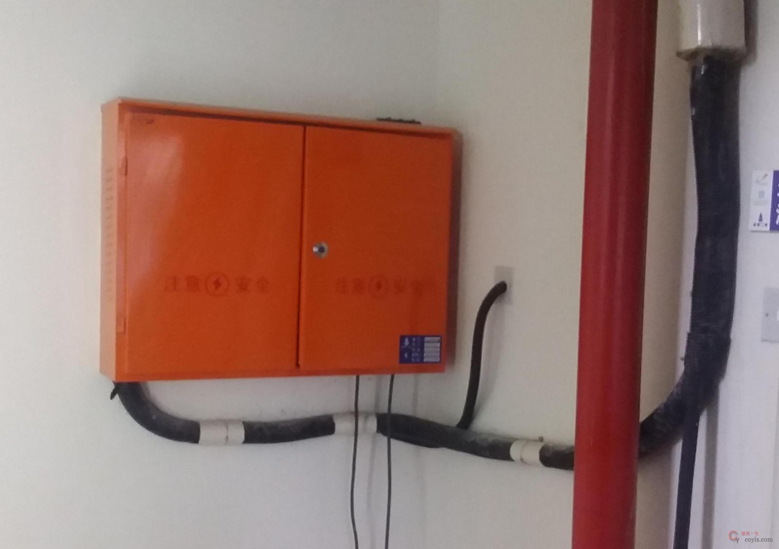 图5-15 楼层墙面设置固定配电箱