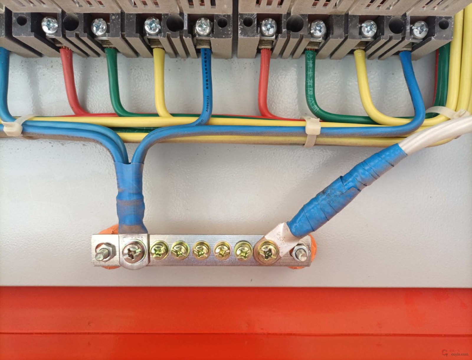 图5-21 零线接线端子