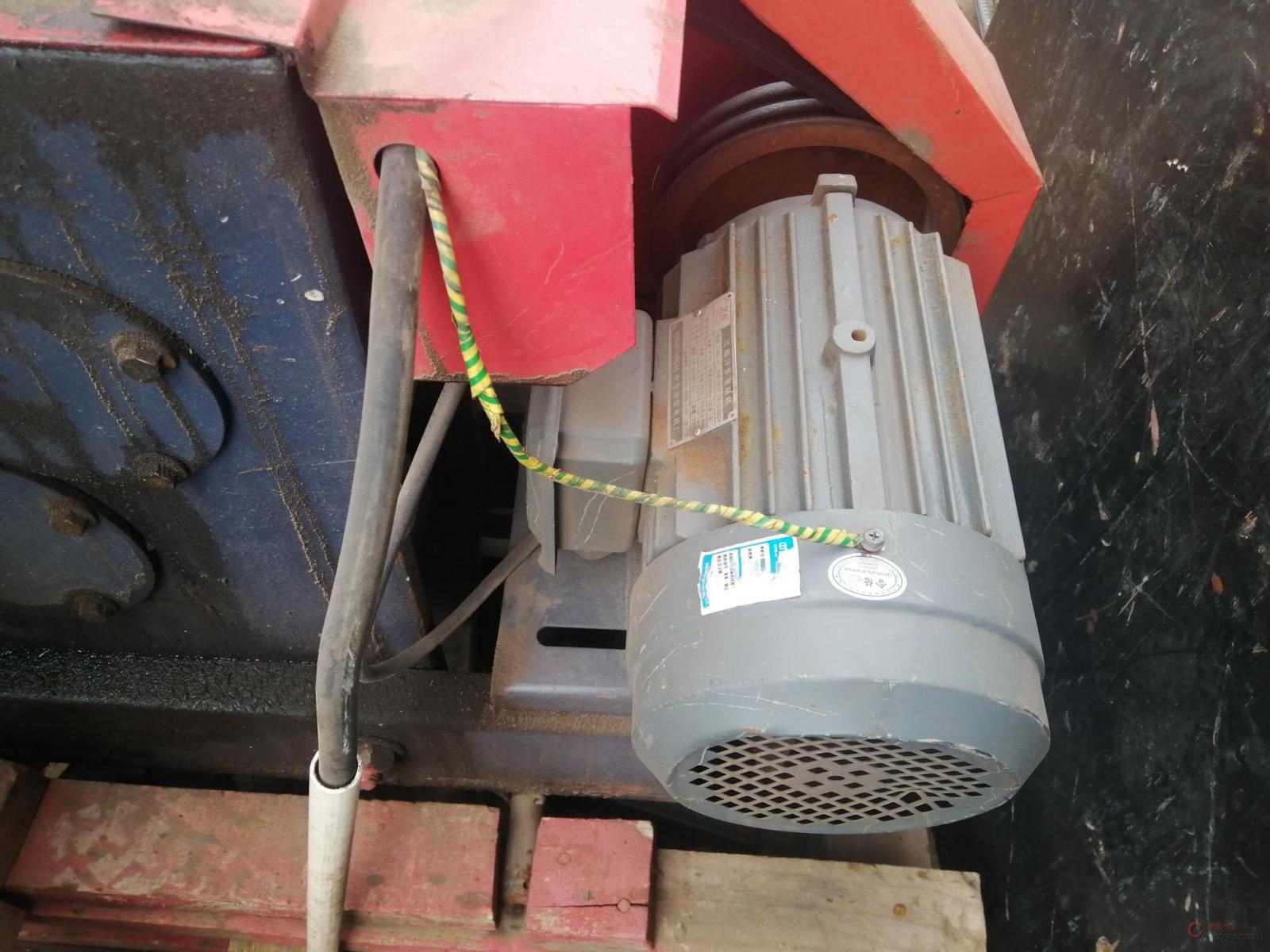 图5-28 用电设备金属外壳接零保护