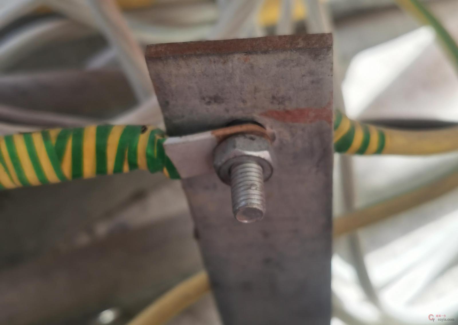 图5-32 接地端子螺栓、铜鼻