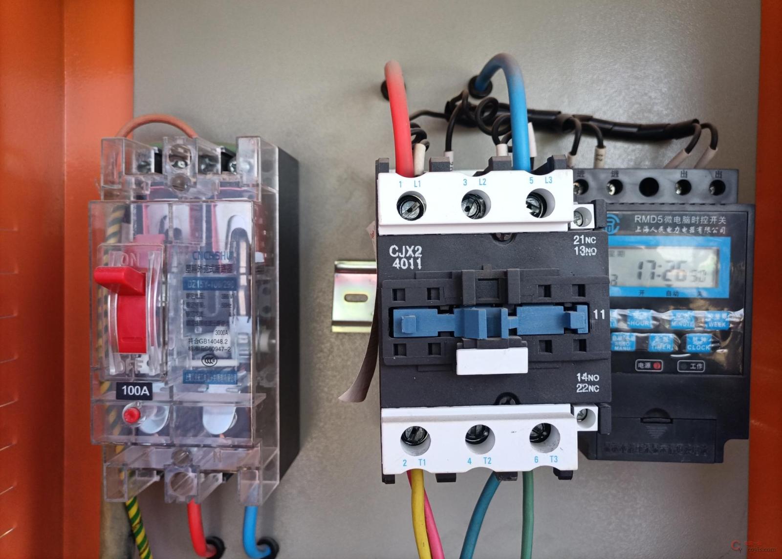 图5-36 照明线路配电箱