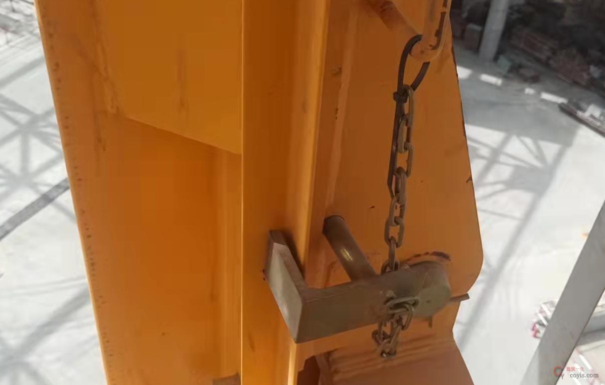 图6-25 塔吊顶升横梁防脱插销