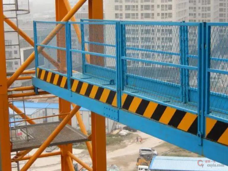 图6-48 塔吊上人通道