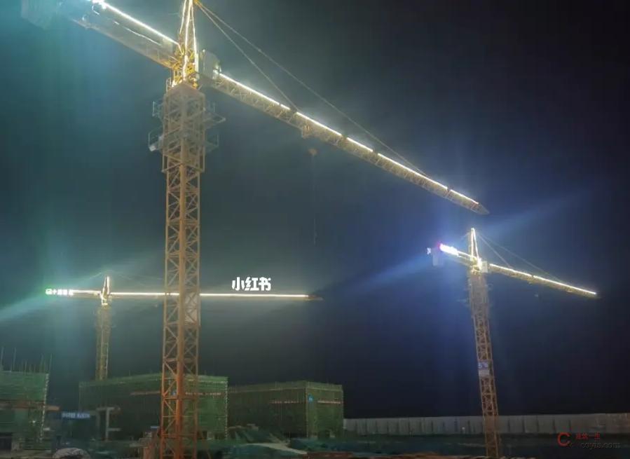 图6-56 塔吊障碍灯、灯带