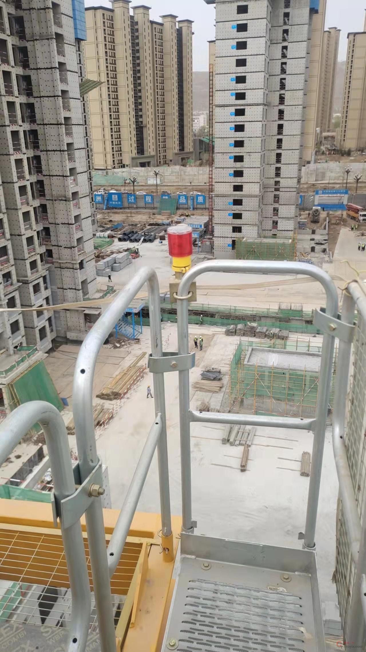 图6-56 塔吊障碍灯、灯带