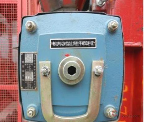 图6-85 施工升降机手动松闸装置