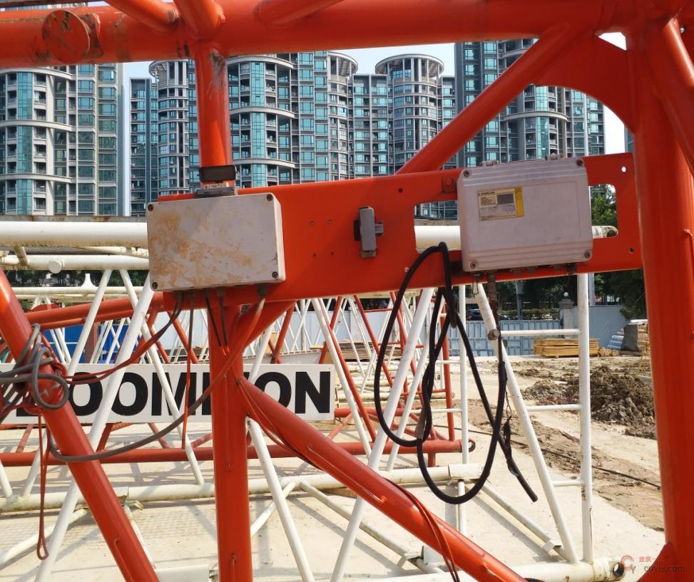 图6-143 履带吊数据线无破损、断裂