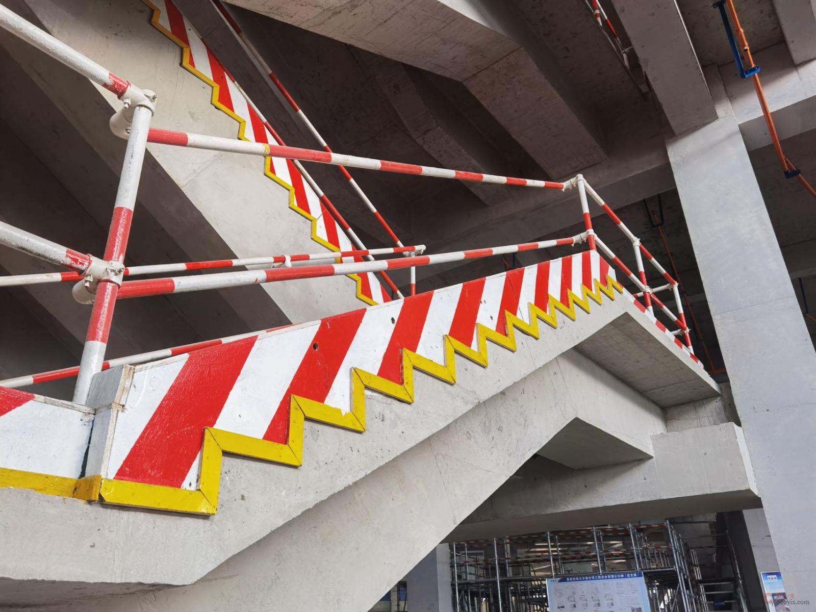 图7-39 楼梯临边防护(3)