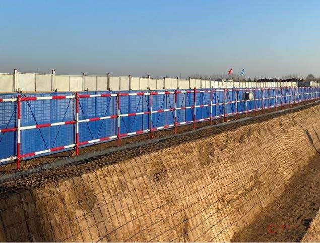 图7-41 基坑临边防护