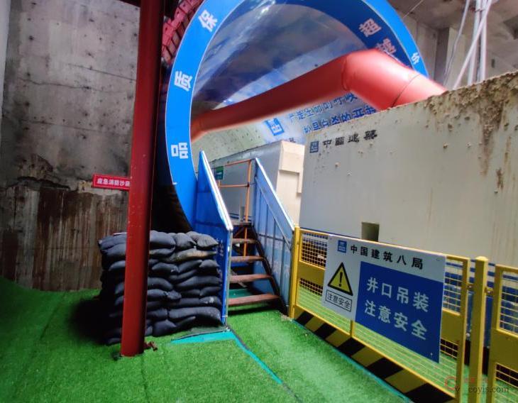 图8-128 隧道洞门楼梯及防护