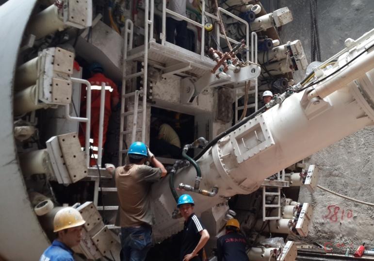 图8-149 螺旋机安装