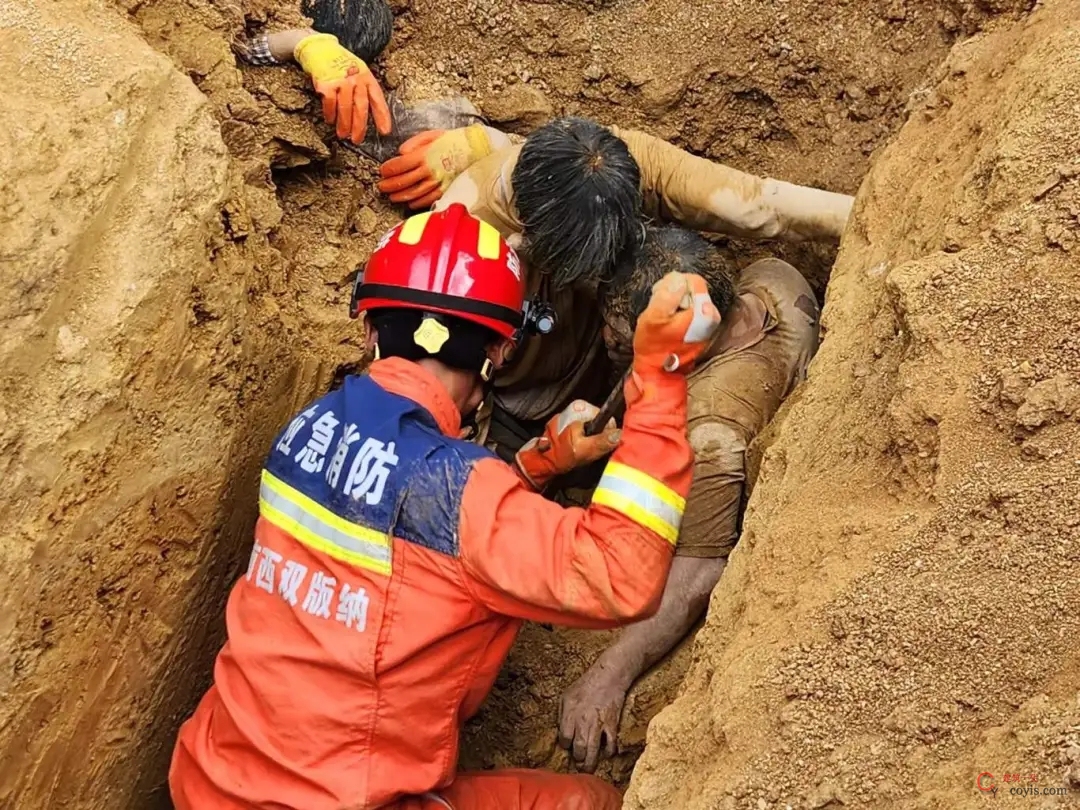 南省西双版纳傣族自治州景洪市基诺山乡杰卓茶厂发生土方坍塌