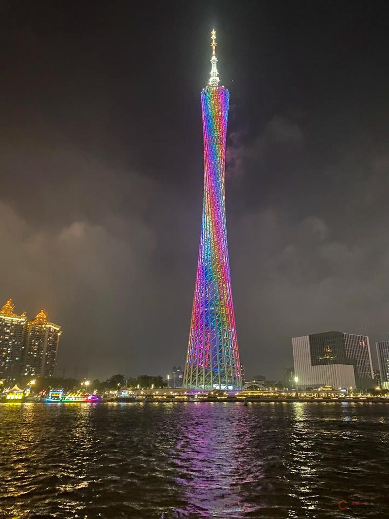 又称广州新电视塔,昵称小蛮腰