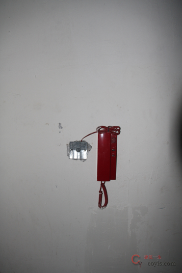 消防专用电话分机,拿起和直接与控制室对话