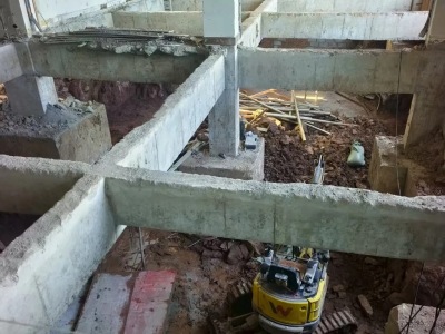 安徽霍山一业主私挖地下室致楼房开裂，已被逮捕丨附现场图片集检测报告