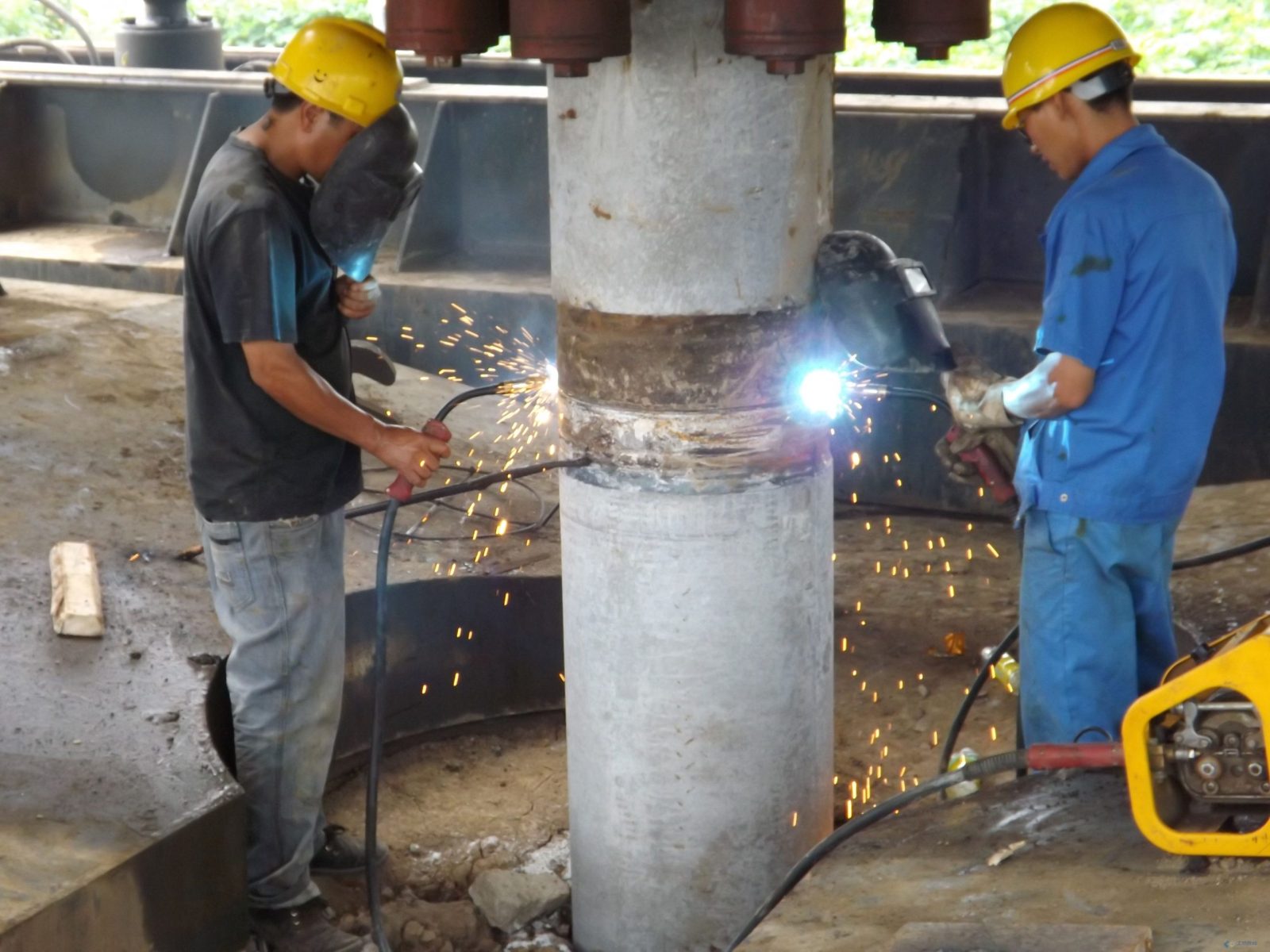 混凝土预制桩在焊接接桩时需要注意的事项、要求，他们分别出自哪本规范？